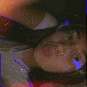 Meet your Posher, Keli